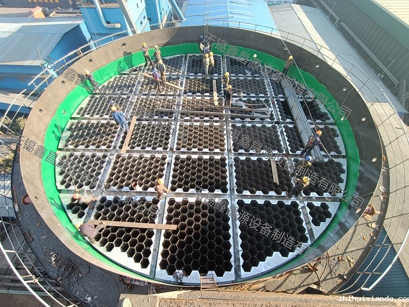 1658730280854025.jpg 湿电除尘器安装现场1.jpg